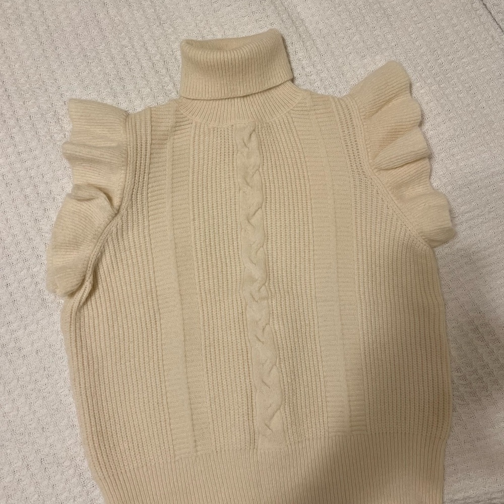 Cream Sleeveless Turtleneck Sweater